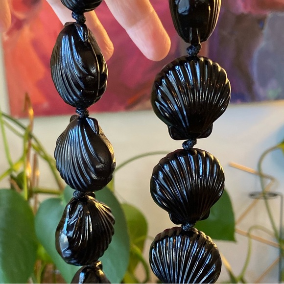 Clare V. Black Scallop Shell Strap - Pristine Condition - Picture 8 of 10